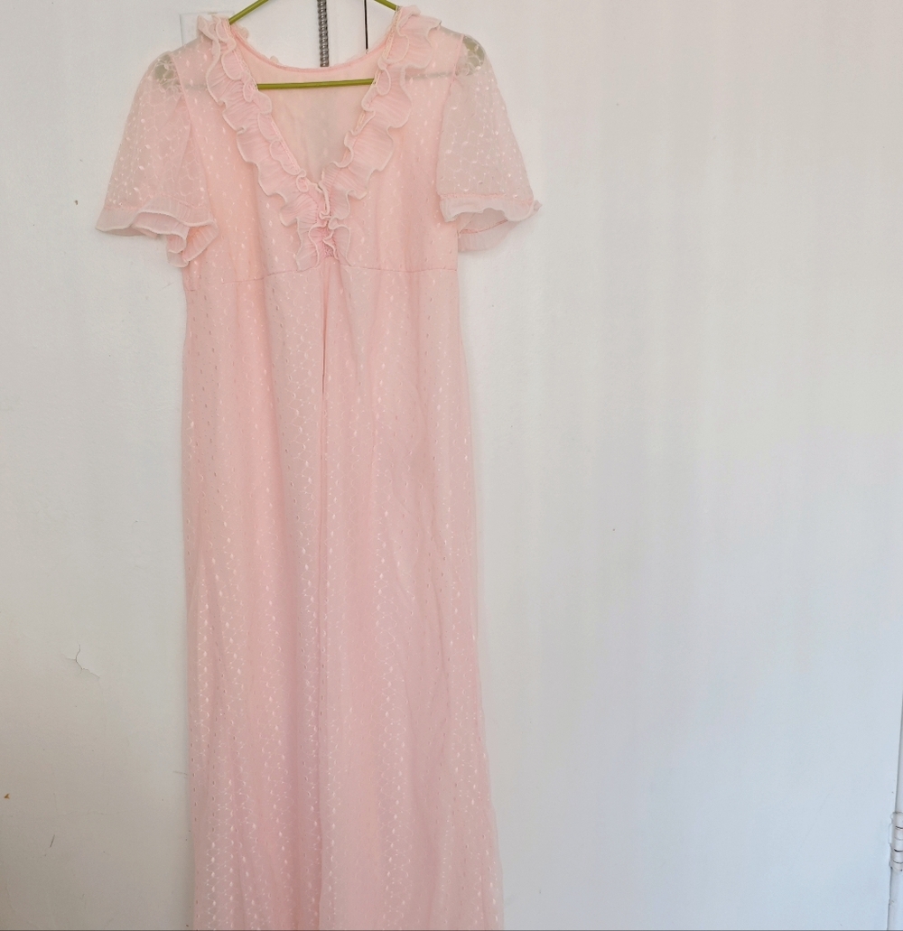 VTG Pink Women's lace Empire Dress